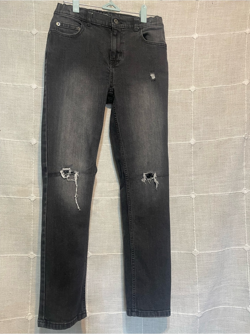 Wonder Nation boys gray distressed denim . Slim 14